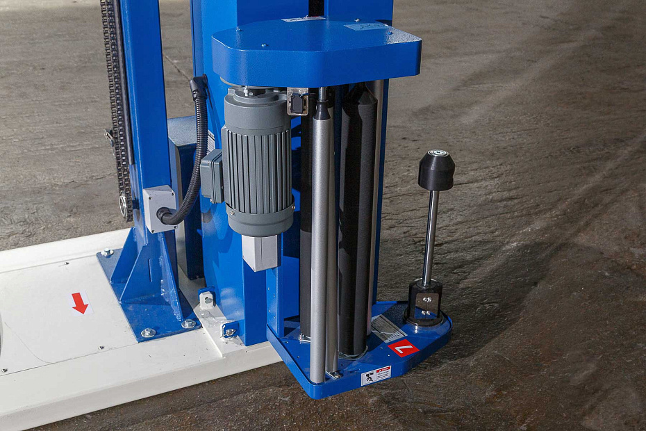 Паллетоупаковщик Hualian Machinery HL-1650P Про (с моторизированной кареткой с престрейчем и прижимом)