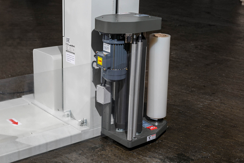 Паллетоупаковщик Hualian Machinery HL-1500 Эко с моторизированной кареткой с престрейчем